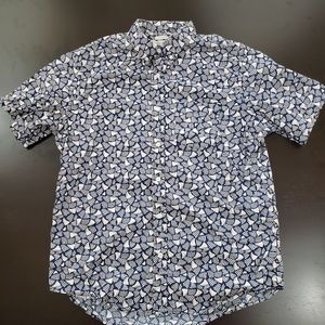 Old Navy shirt sleeve button down
